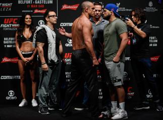 FORTALEZA, BRAZIL - MARCH 10: Opponents Vitor Belfort (L) of Brazil and Kelvin Gastelum of the United States face off during the UFC Fight Night weigh-in at CFO - Centro de Forma�co Olmpica on March 10, 2017 in Fortaleza, Brazil. (Photo by Buda Mendes/Zu