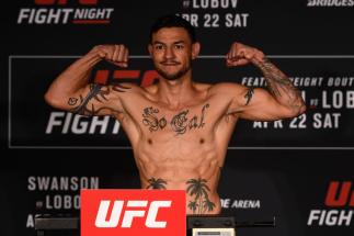 NASHVILLE, TN - APRIL 21: Cub Swanson poses on the scale during the UFC Fight Night weigh-in at the Sheraton Music City Hotel on April 21, 2017 in Nashville, Tennessee. (Photo by Jeff Bottari/Zuffa LLC/Zuffa LLC via Getty Images)