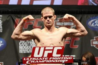 UFC 102 Weigh-In Evan Dunham