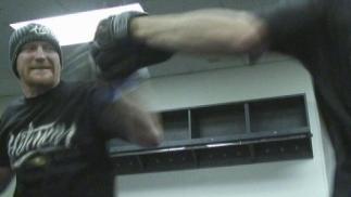 Sanders hitting mits UFN 18