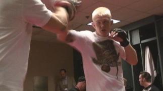 UFN 18 Browning hitting mits