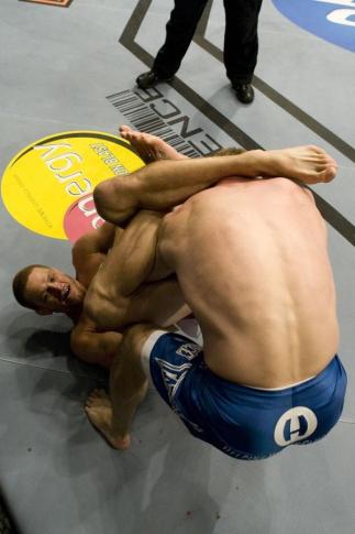 UFC 98 Brock Larson vs Mike Pyle