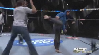 UFC 107 Octagon Warm Up - 0:36
