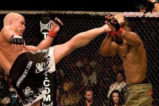 Tito Ortiz vs Rashad Evans UFC 73