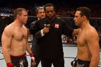 ufc112_08_hughes_vs_gracie_001