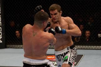 ufc114_07_hathaway_vs_sanchez_003