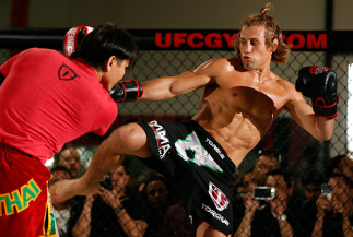 TORRANCE, CA - FEBRUARY 20: Urijah Faber conducts an open training session for fans and media at the UFC Gym on February 20, 2013 in Torrance, California. (Photo by Josh Hedges/Zuffa LLC/Zuffa LLC via Getty Images)