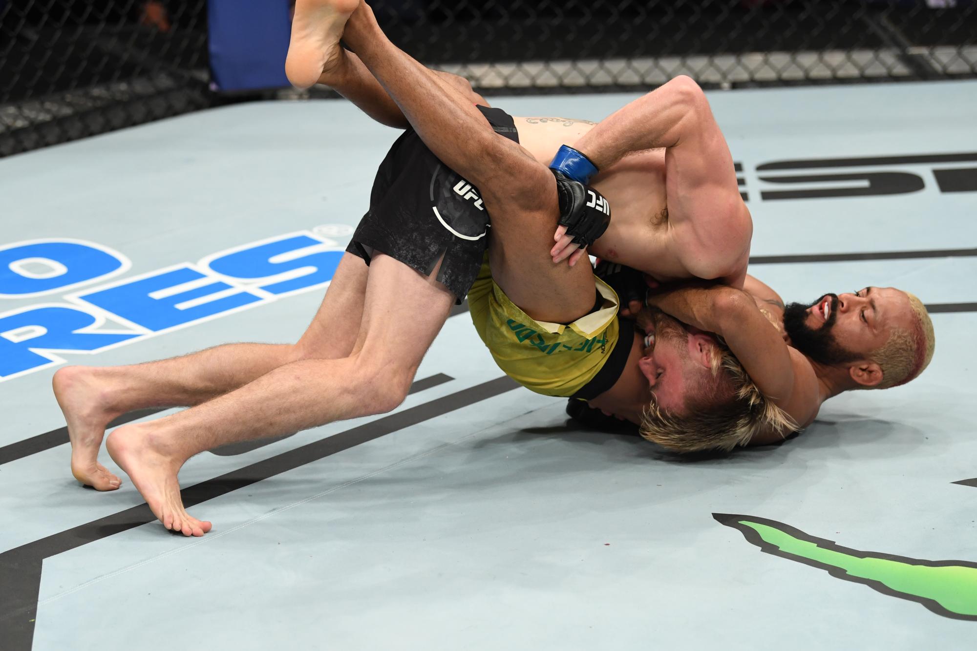 UFC Tampa Veja a finalização de Deiveson Figueiredo UFC