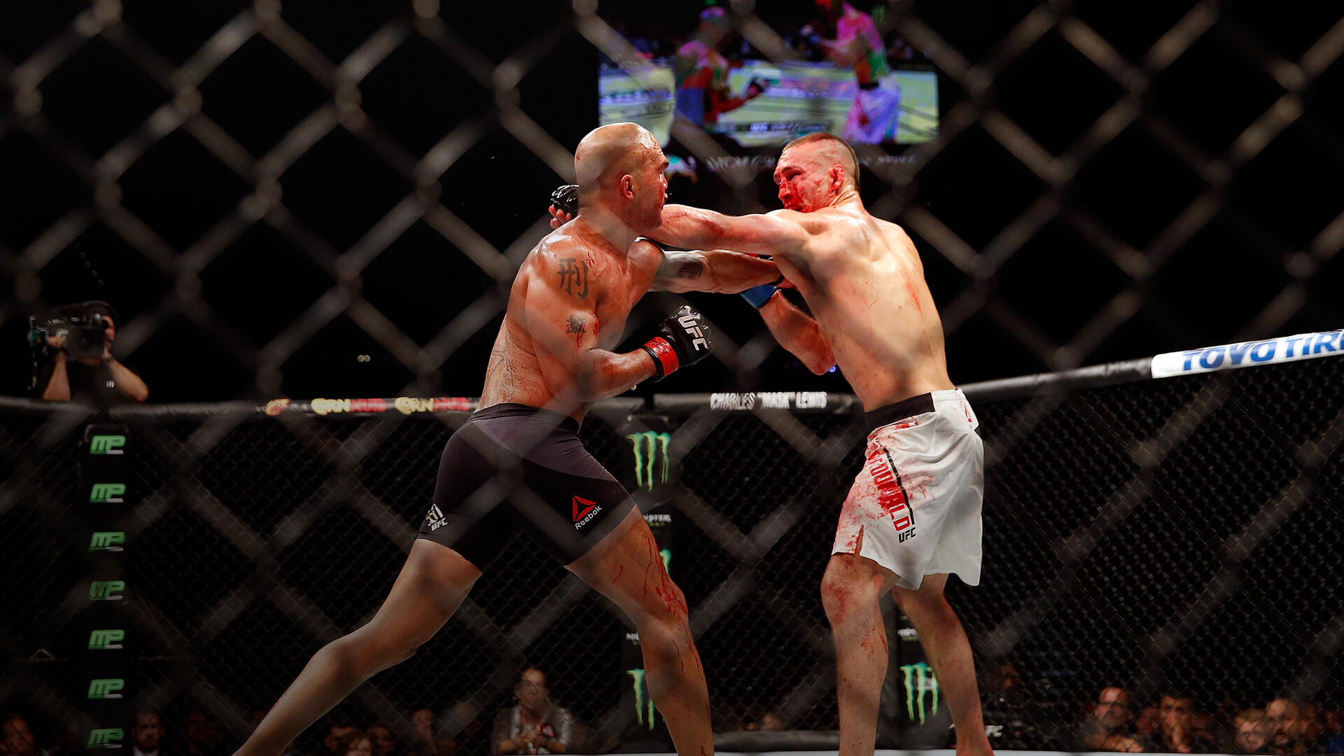 Lawler vs McDonald Al Salón De La Fama UFC Lawler vs McDonald Al Salón De La Fama UFC