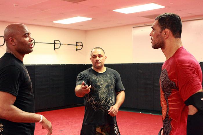 Minotauro treinando com Anderson Silva e Luiz Dórea