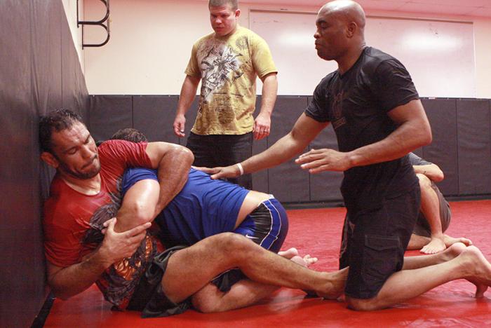 Minotauro treinando com Anderson Silva e Amaury Bitetti