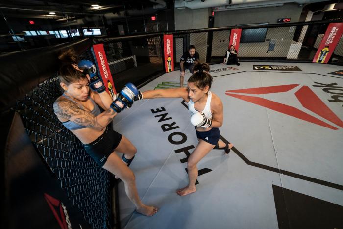 Glorinha de Paula treina no UFC Performance Institute para o UFC Vegas 21. (Foto: Juan Cardenas)
