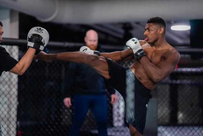 Joaquin Buckley trains at the UFC Performance Institute on February 16, 2022. (Photo by Zac Pacleb/Zuffa LLC)