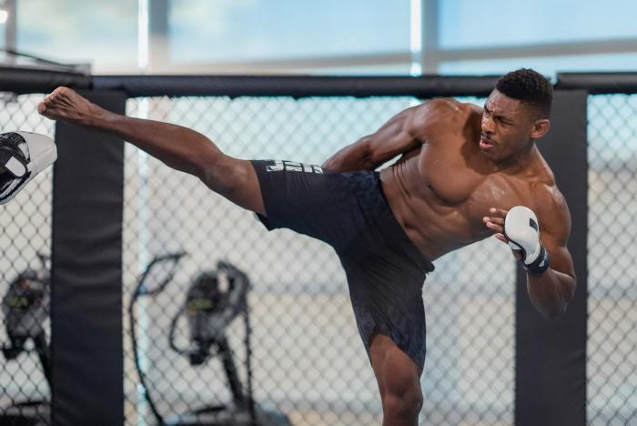 Joaquin Buckley trains at the UFC Performance Institute on February 16, 2022. (Photo by Zac Pacleb/Zuffa LLC)