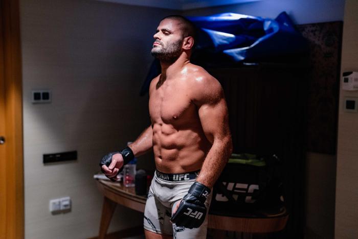 Andre Fialho trains at the host hotel in Singapore for UFC 275. (Photo by Zac Pacleb)