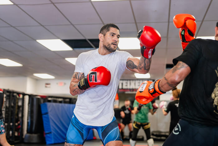 Alex Pereira trains at Teixeira MMA in Danbury, Connecticut, on October 12, 2023. (Photo by Zac Pacleb/Zuffa LLC)
