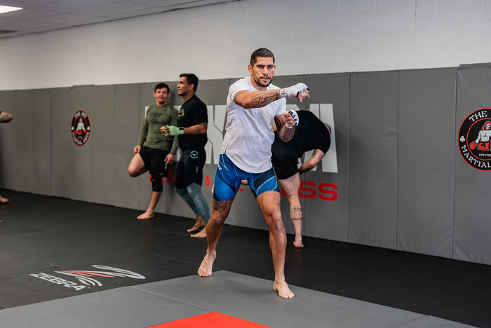 Alex Pereira trains at Teixeira MMA in Danbury, Connecticut, on October 12, 2023. (Photo by Zac Pacleb/Zuffa LLC)