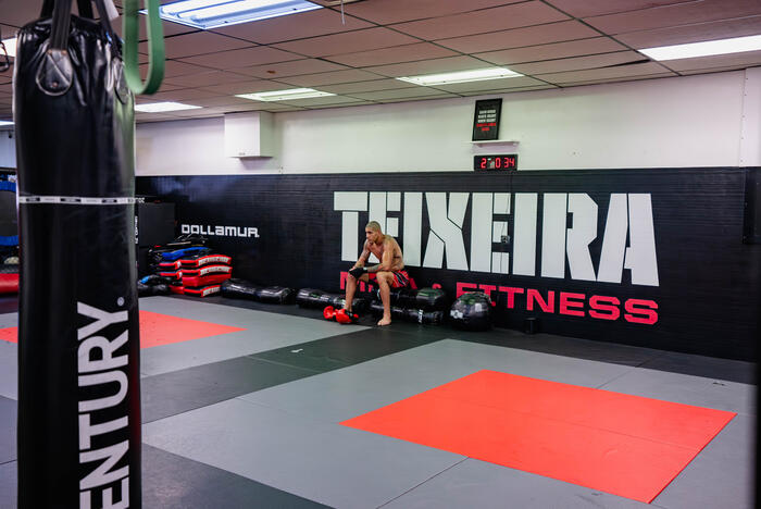 Alex Pereira trains at Teixeira MMA in Danbury, Connecticut, on October 13, 2023. (Photo by Zac Pacleb/Zuffa LLC)