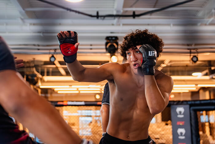 Raul Rosas Jr. training in Las Vegas, Nevada during UFC 306 fight week. (Photo by Ryan White/Zuffa LLC)