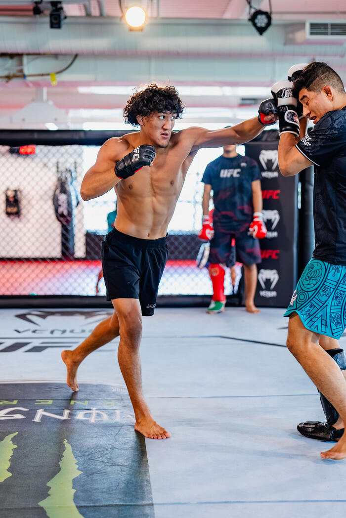 Raul Rosas Jr. training in Las Vegas, Nevada during UFC 306 fight week. (Photo by Zac Pacleb/Zuffa LLC)