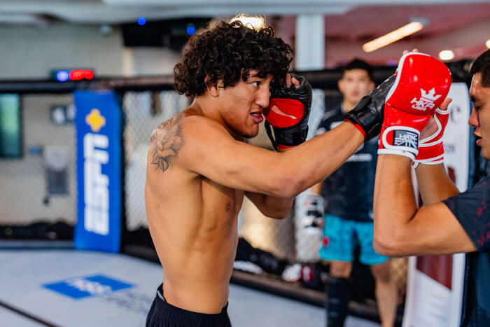 Raul Rosas Jr. training in Las Vegas, Nevada during UFC 306 fight week. (Photo by Zac Pacleb/Zuffa LLC)