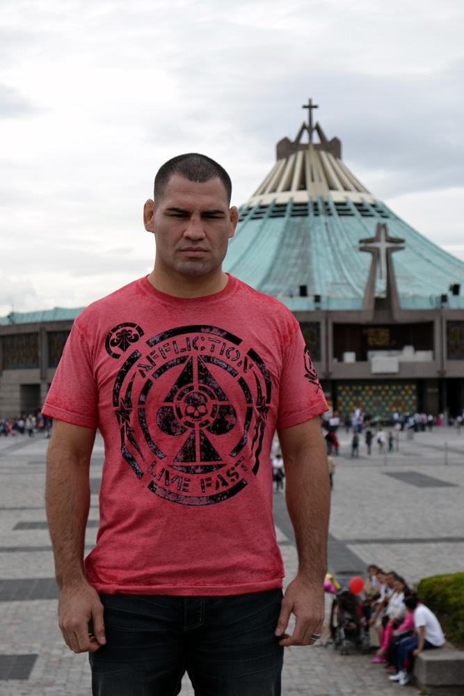 Cain Velasquez siempre ha sido devoto de la Virgen de Guadalupe