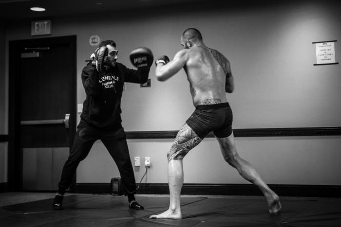 Con Edmond Tarverdyan en este campamento, Travis dijo que nunca había tirado tantos golpes de box en toda su carrera.