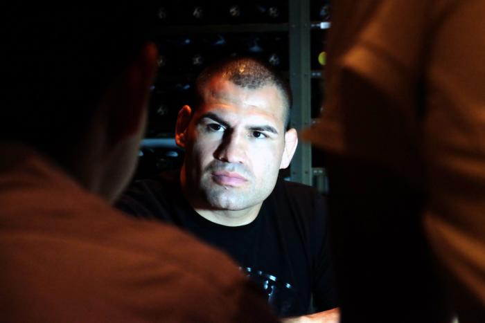 Cain Velasquez platicó con medios de Latinoamérica y dijo estar listo y sano para su pelea el 13 de Junio en México.