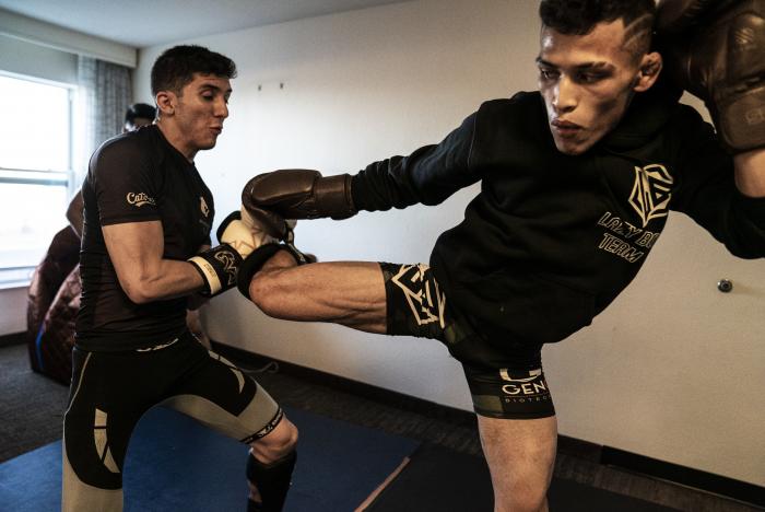 02 - DWCS S4 E1 Luis Rodriguez training