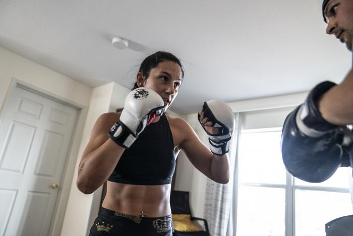 01 - DWCS E2, S4, Straw weight fighter Cheyanne Buys