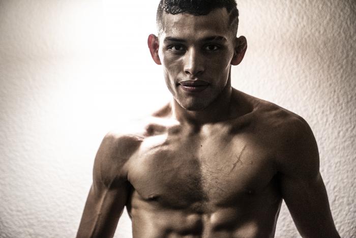 00 - DWCS S4 E1 Luis Rodriguez training