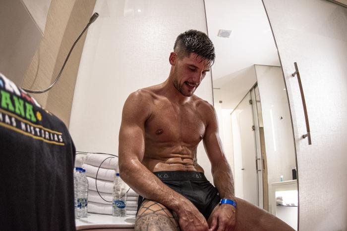 Spanish fighter Joel Alvarez sweating and cutting weight during UFC 254
