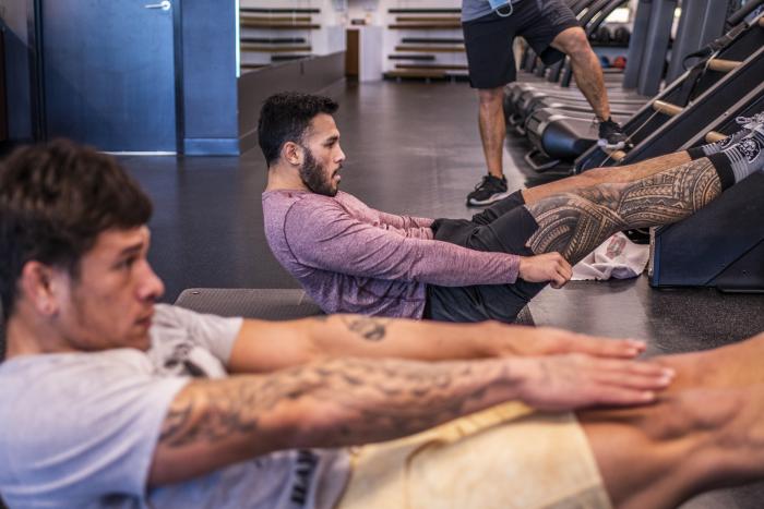 Maki Pitolo and Brad Tavares training at the UFC PI