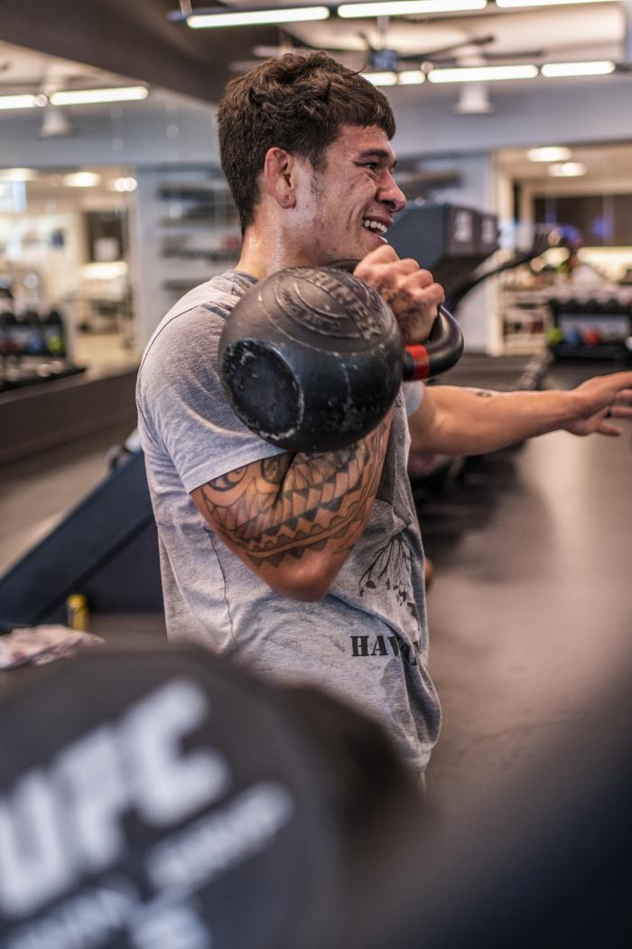 Maki Pitolo and Brad Tavares training at the UFC PI