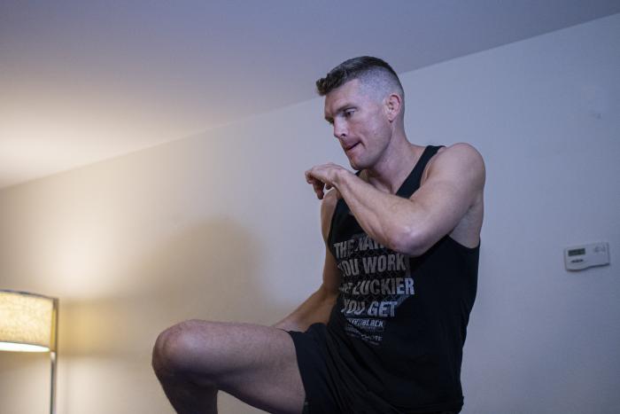 Stephen Thompson training during UFC Vegas 17
