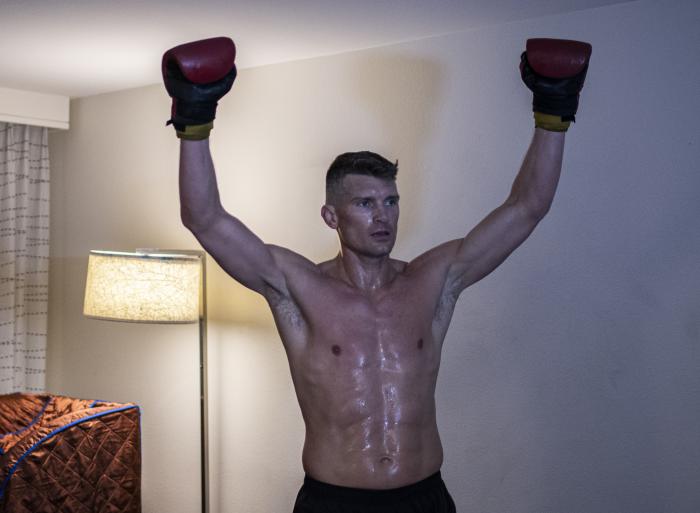 Stephen Thompson training during UFC Vegas 17