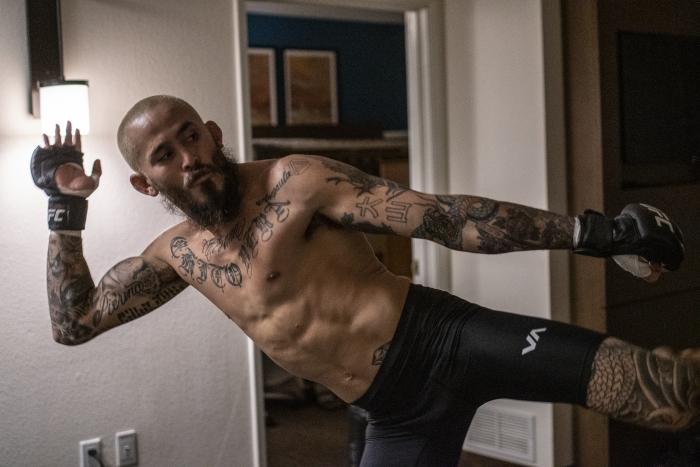 Marlon "Chito" Vera training during UFC Vegas 17