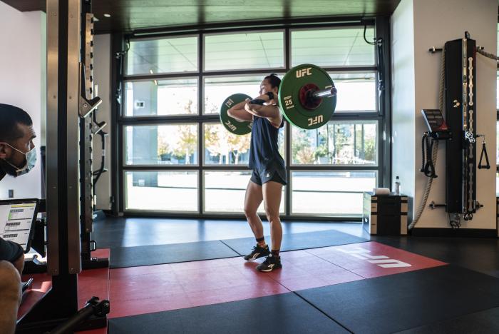 Xiaonan Yan training at the UFC Performance Institute