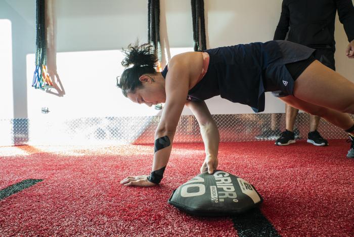 Xiaonan Yan training at the UFC Performance Institute