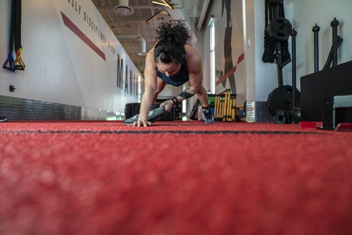 Xiaonan Yan training at the UFC Performance Institute