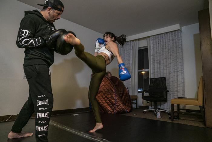 Mackenzie Dern training during UFC 256 fight week