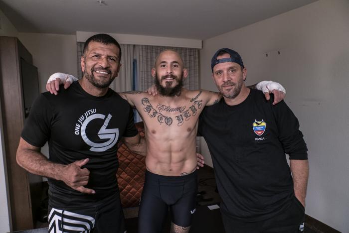 Marlon "Chito" Vera training during UFC Vegas 17