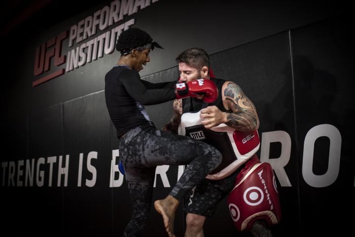 Joselyne Edwards training during UFC Vegas 18 fight week