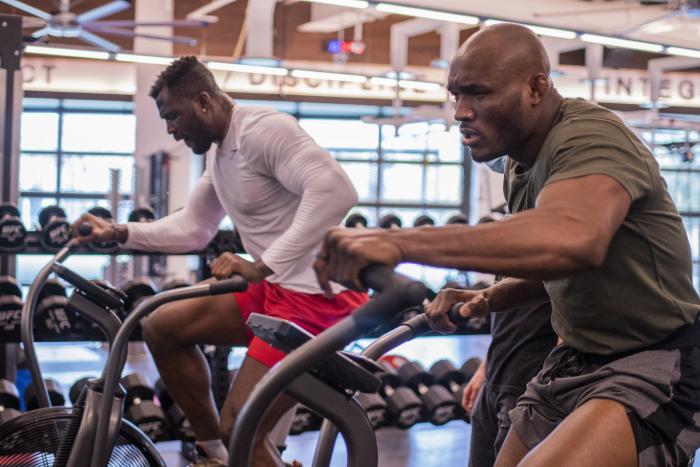 Francis Ngannou training with Kamaru Usman for UFC 260
