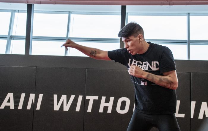 Ignacio Bahamondes training for his debut at the UFC PI