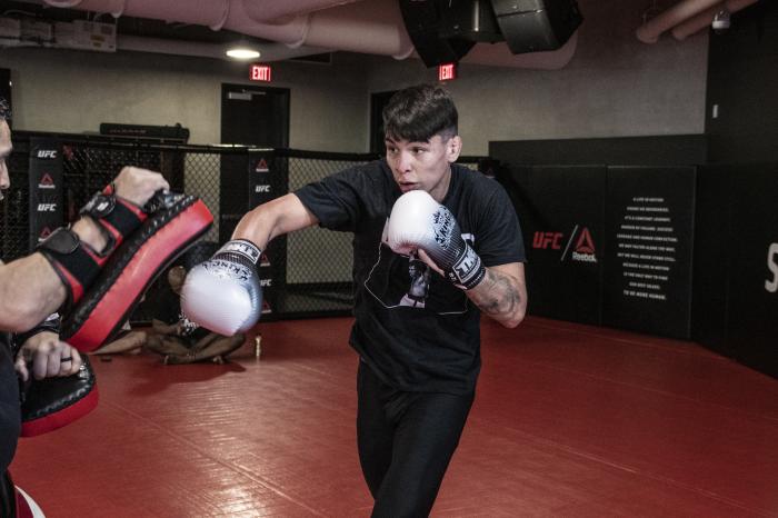 Ignacio Bahamondes training for his debut at the UFC PI