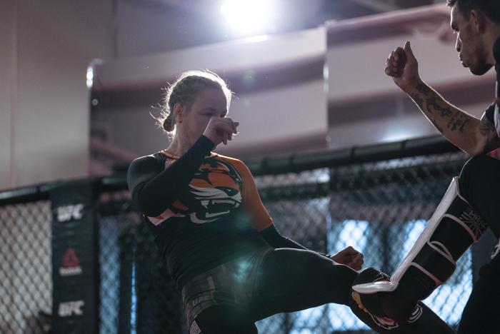 Valentina Shevchenko training for UFC 261