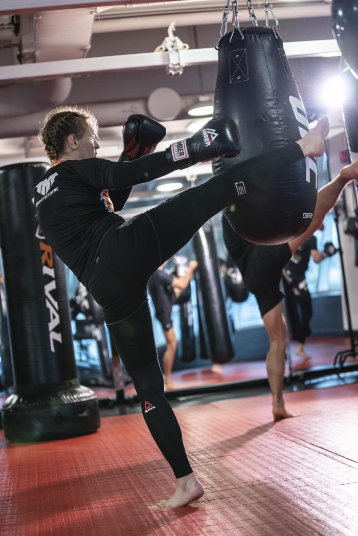 Valentina Shevchenko training for UFC 261