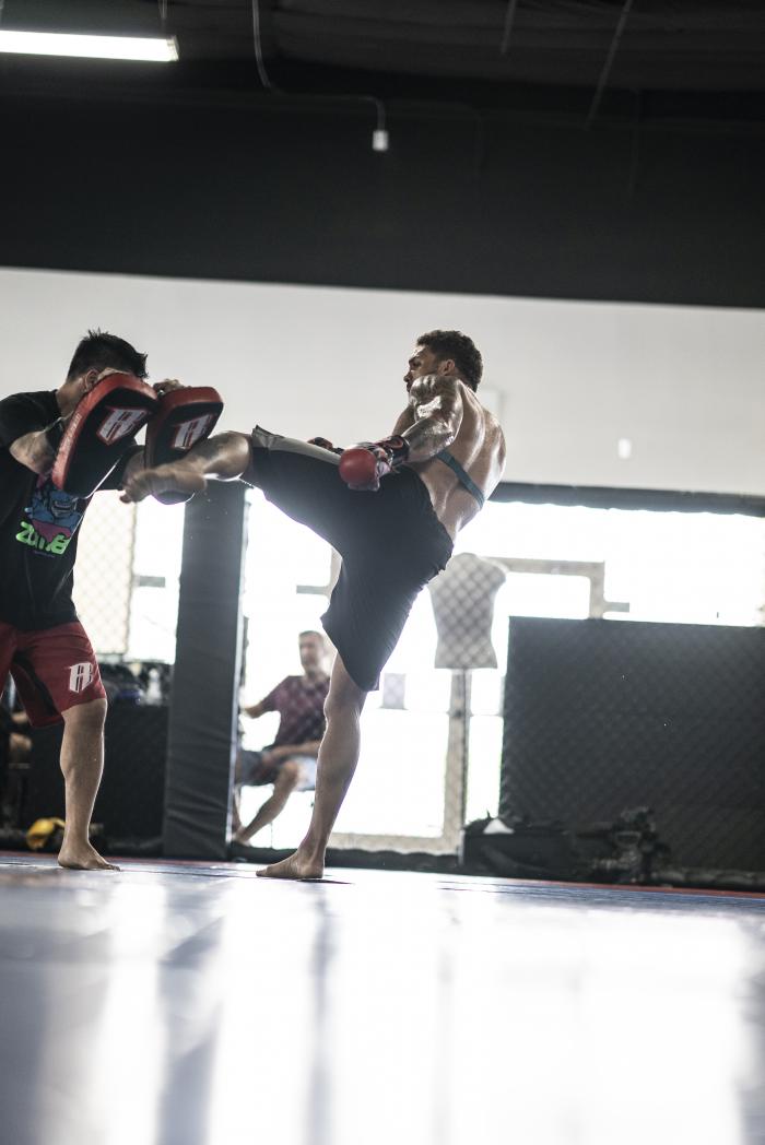 Eryk Anders Training For UFC 263