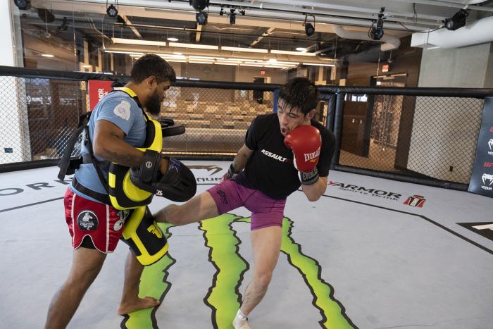 Brandon Moreno Sparring For UFC 263